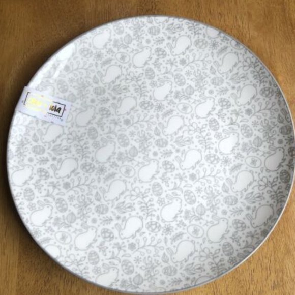 Coco & Lola White & Gray Easter Egg Floral Dinner - Picture 1 of 5
